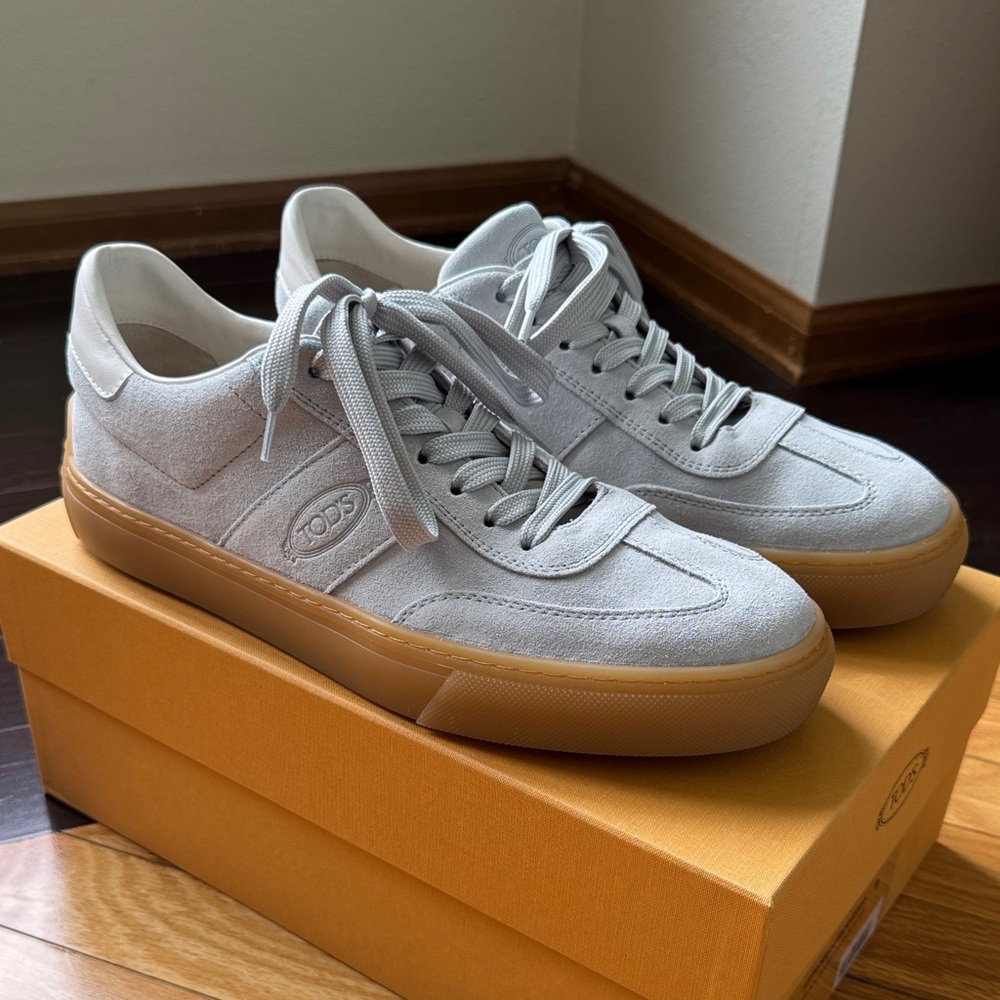 Tods EUC UK 9 (10 US). Grey with gum sole Luxury sneakers